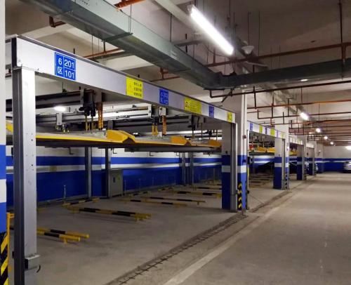 两层简易升降类四立柱